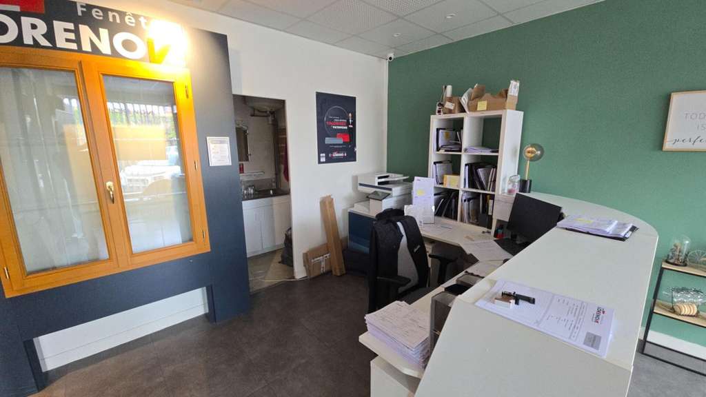 A louer local commercial 82m² à Dreux centre