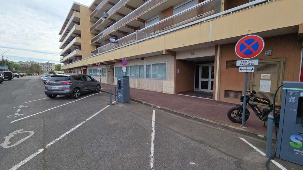 A louer local commercial 82m² à Dreux centre
