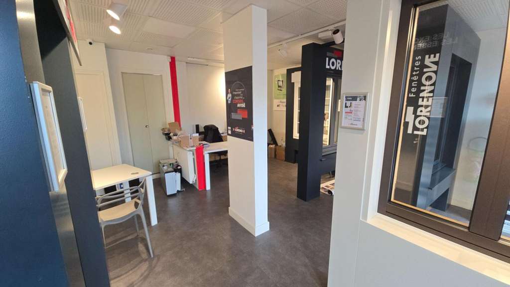 A louer local commercial 82m² à Dreux centre