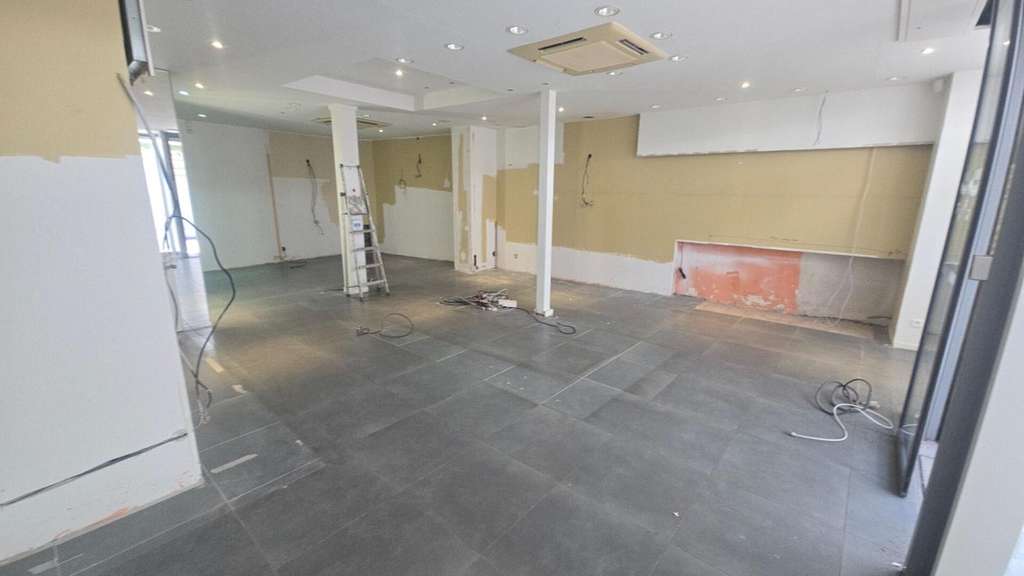 28100 DREUX - LOCATION LOCAL COMMERCIAL 67 M² ,