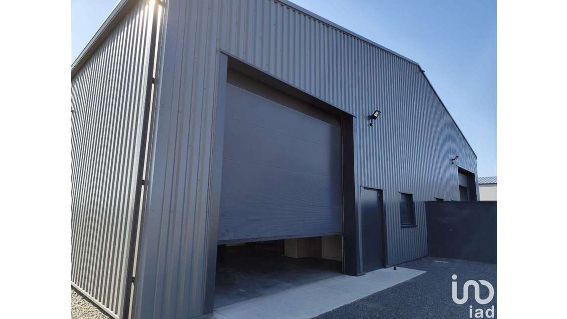 Local commercial à Druye