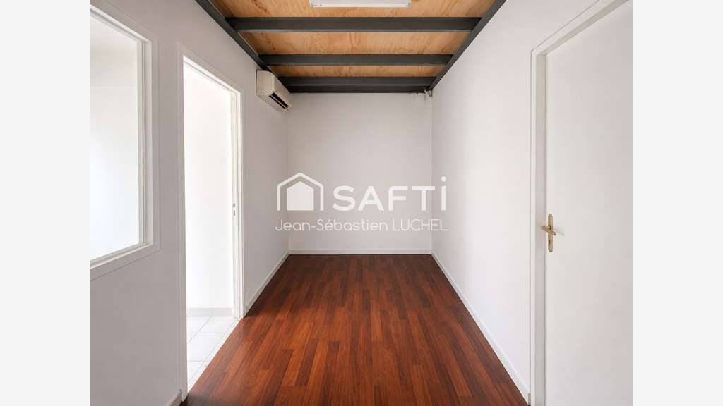 Local professionnel ou commercial de 80 m² avec