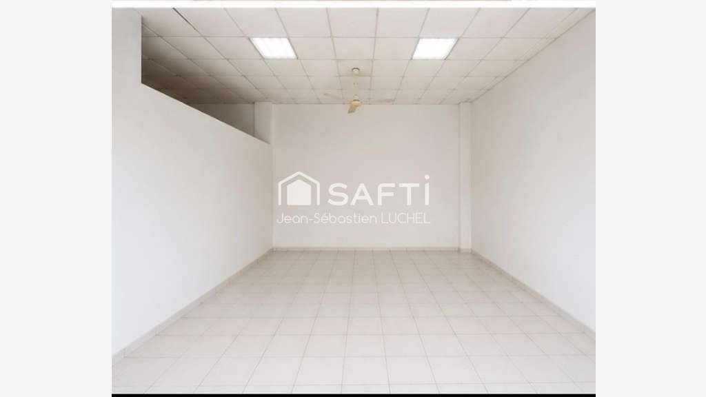 Local professionnel ou commercial de 80 m² avec
