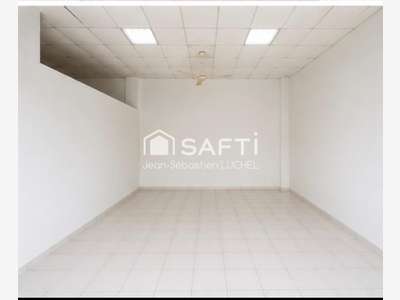 Local professionnel ou commercial de 80 m² avec