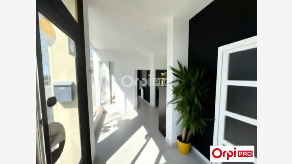 A louer local commercial 78m² empl strat Dunkerque