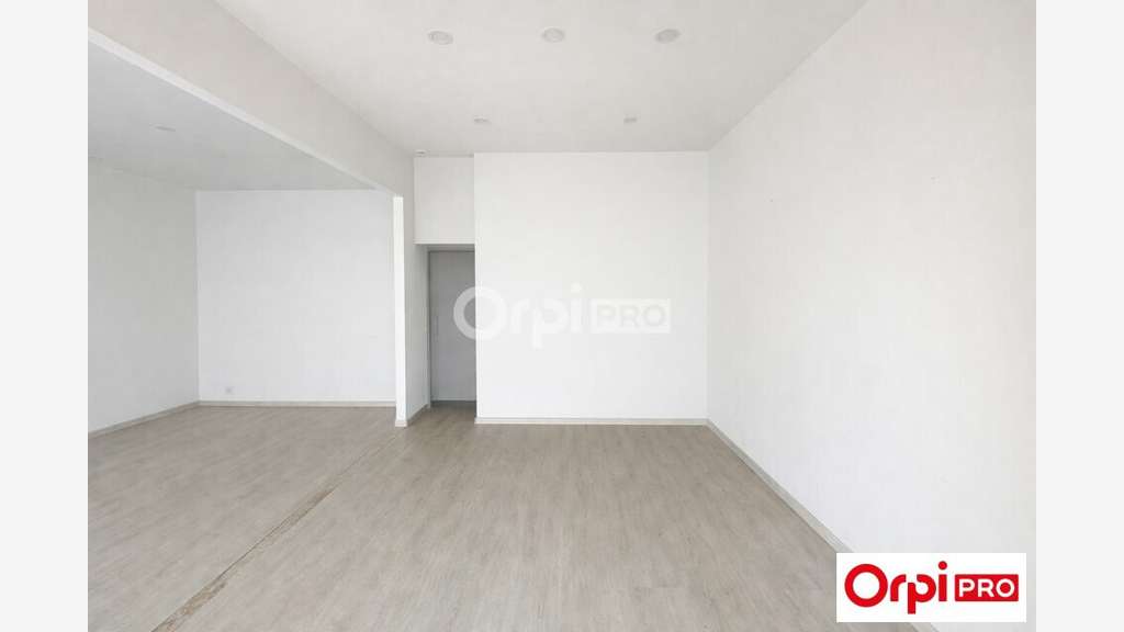 A louer local commercial 78m² empl strat Dunkerque