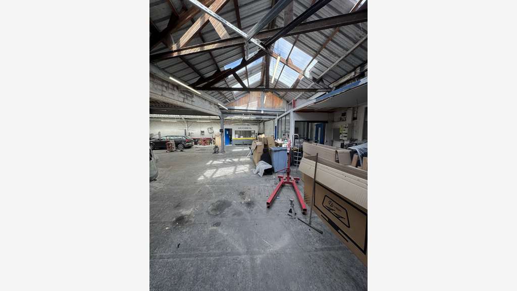 A louer hangar 332m² proche autoroute Dunkerque