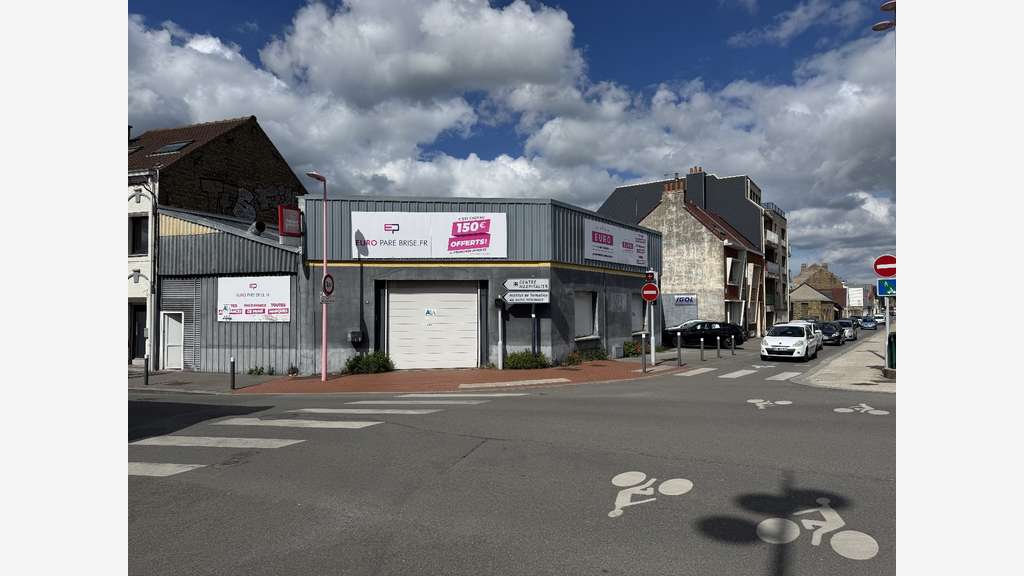 A louer hangar 332m² proche autoroute Dunkerque