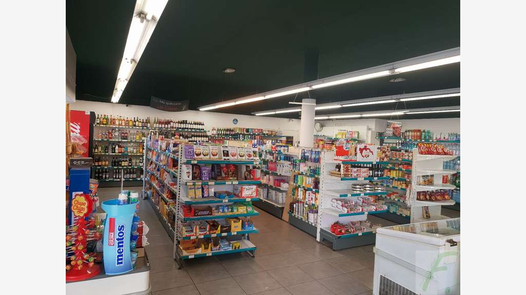 Locaux commerciaux 334m² RDC à Échirolles