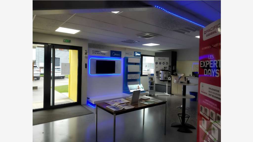 Locaux 342m² à louer à Échirolles
