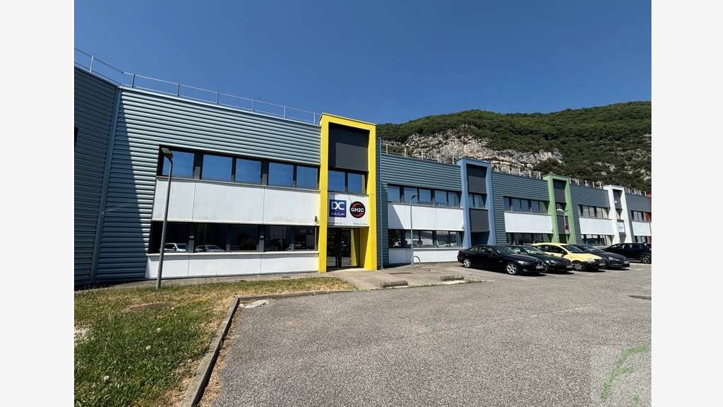 Locaux 342m² à louer à Échirolles