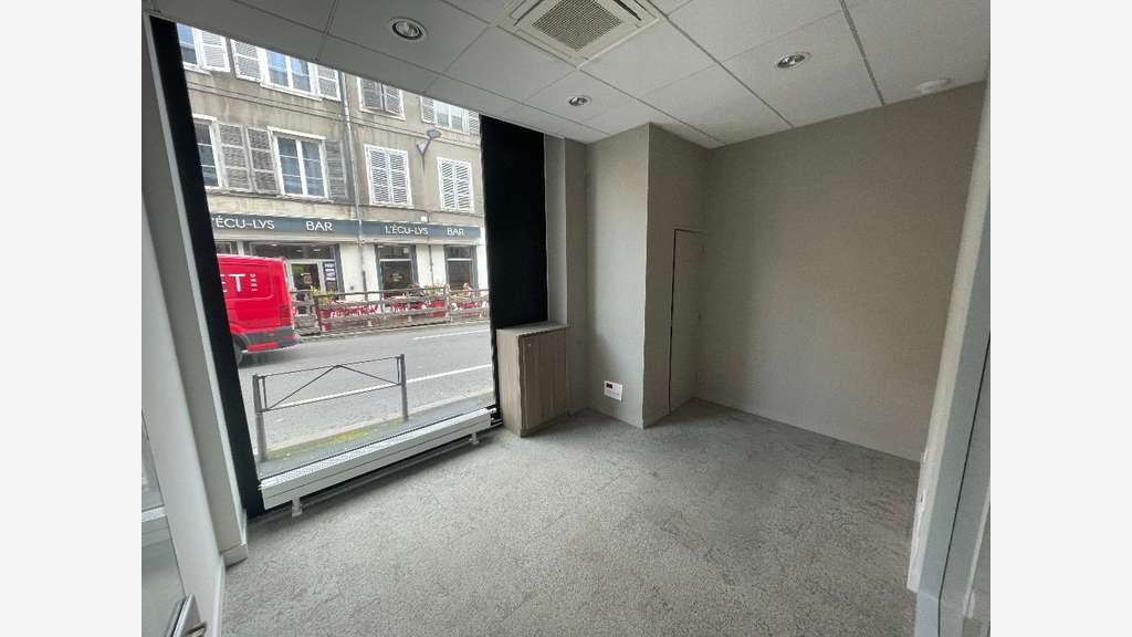 Local commercial à louer de 127m² à Ecully