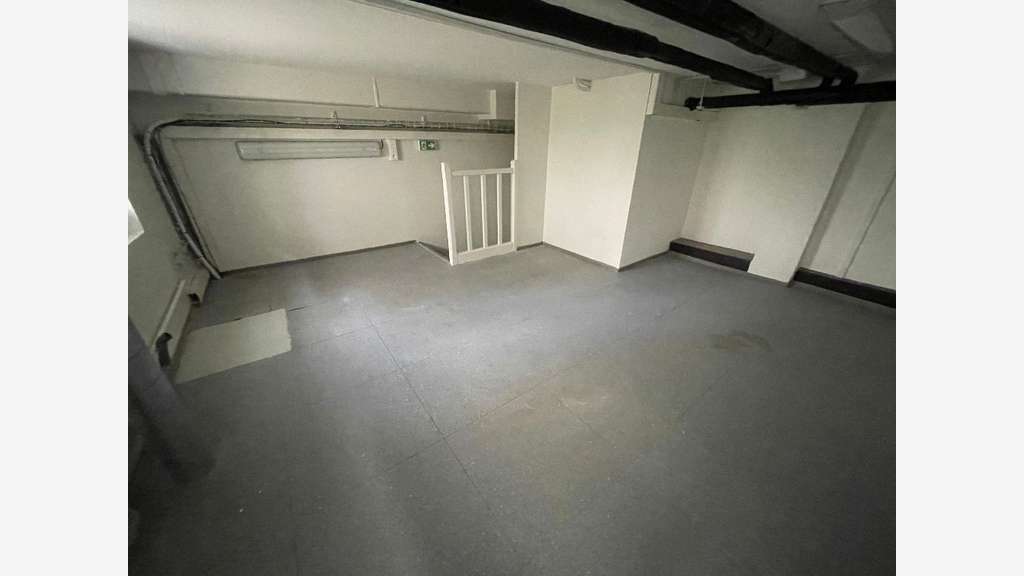Local commercial à louer de 127m² à Ecully