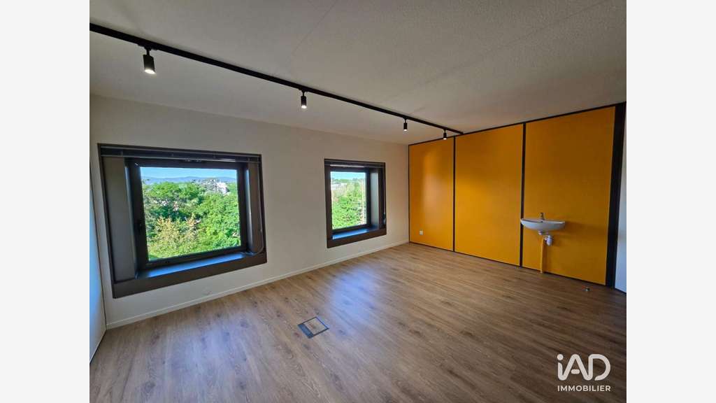 A louer local médical 22m² à Écully Parc Européen