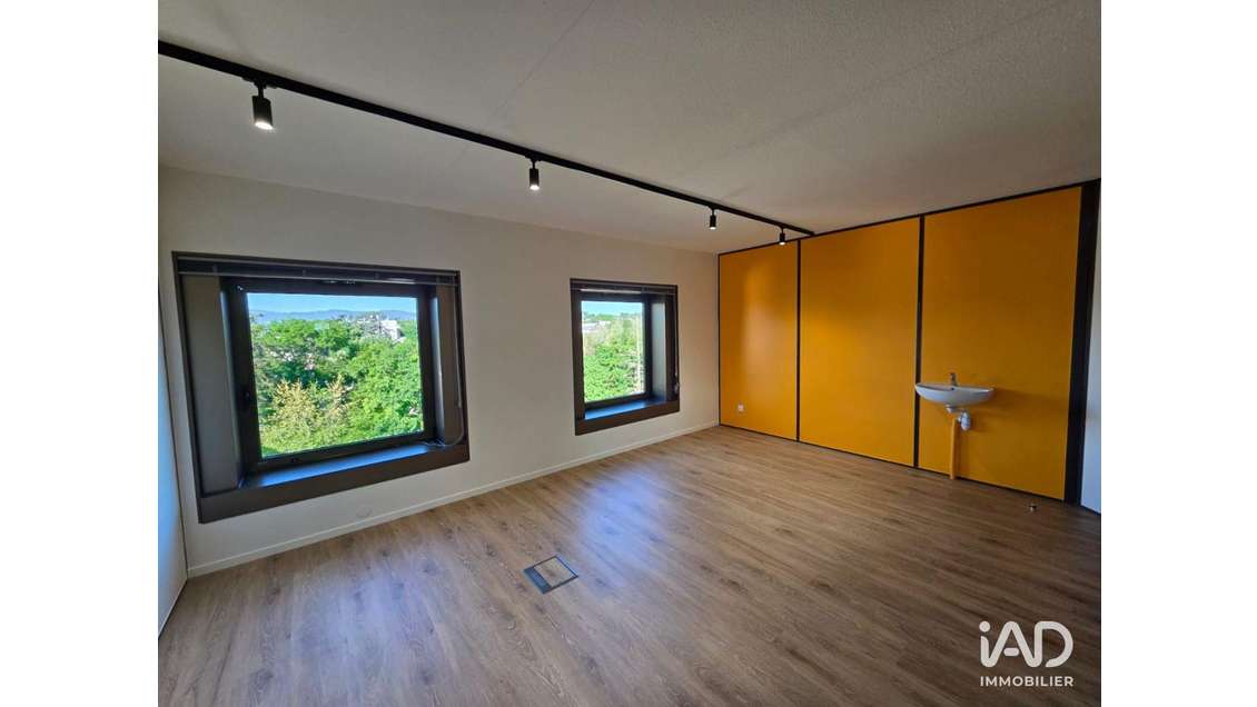 A louer local médical 22m² à Écully Parc Européen