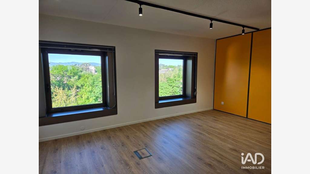 A louer local médical 22m² à Écully Parc Européen