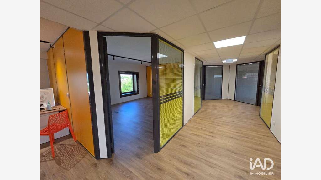 A louer local médical 22m² à Écully Parc Européen