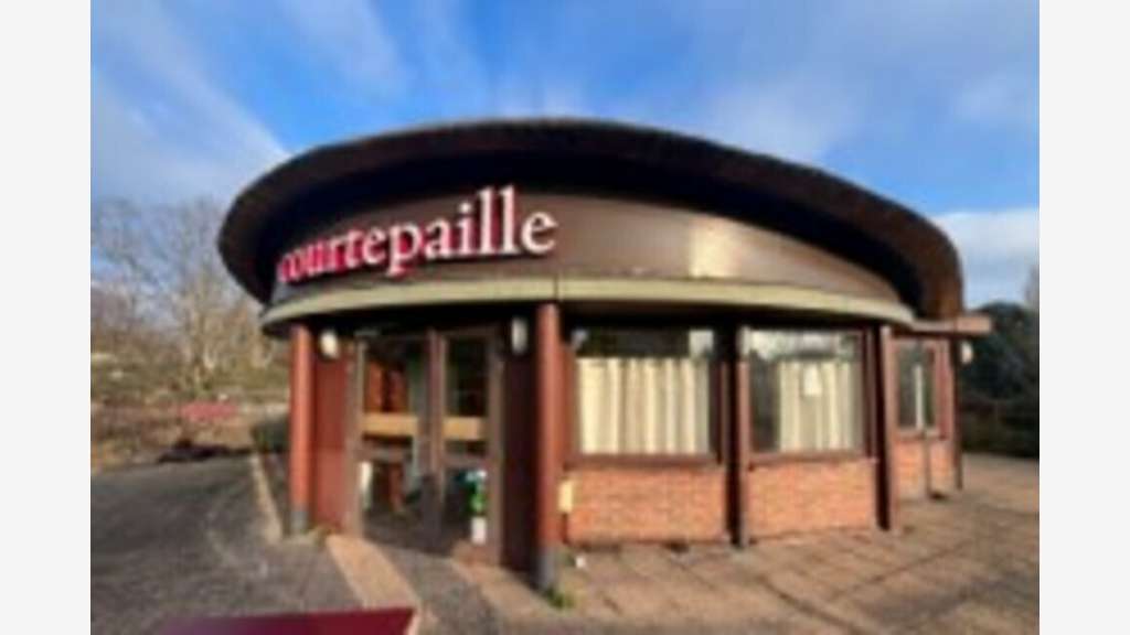 A louer local restaurant 292m² à Ecully  