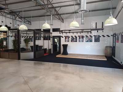 Location Locaux commerciaux - Boutiques à Éguilles