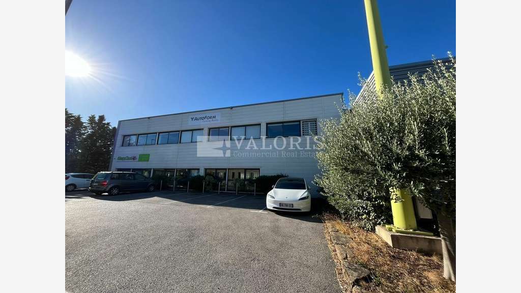 A louer local 380m² à Eguilles ZA Jallassières 