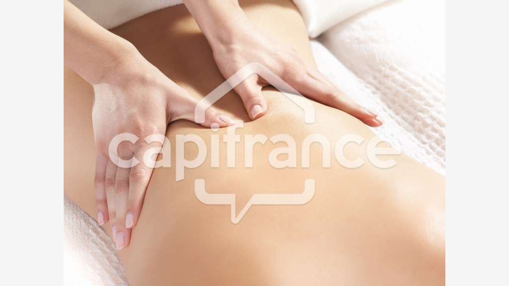 A louer local commercial 194m² empl strat Éguilles