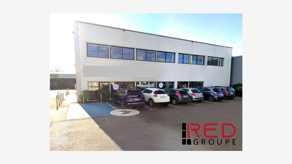 Loue local commercial de 385m² en zic à Eguilles