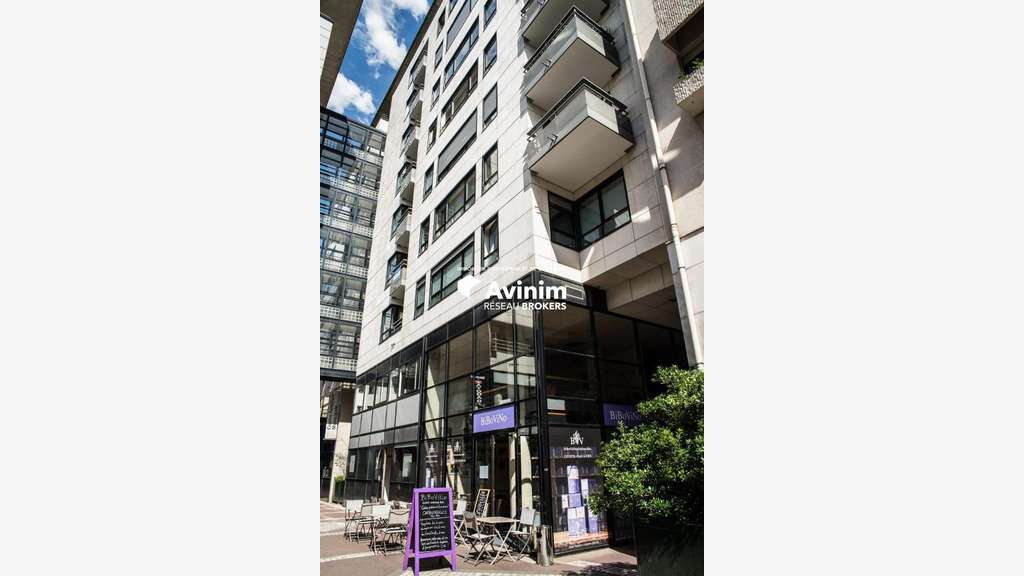 A louer local commercial 212m² Enghien-les-Bains