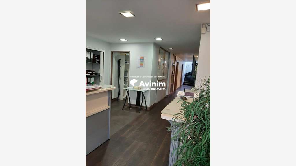 A louer local commercial 212m² Enghien-les-Bains