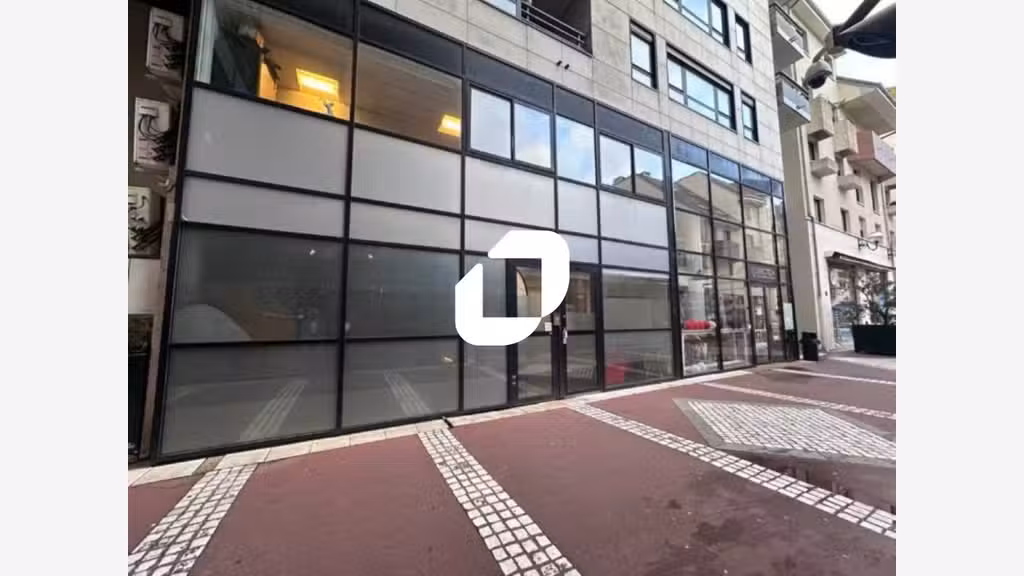 A louer Local commercial 212m² Enghien les bains