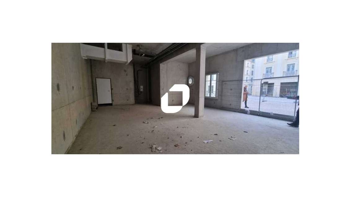 A louer Local commercial 84m² Pontoise