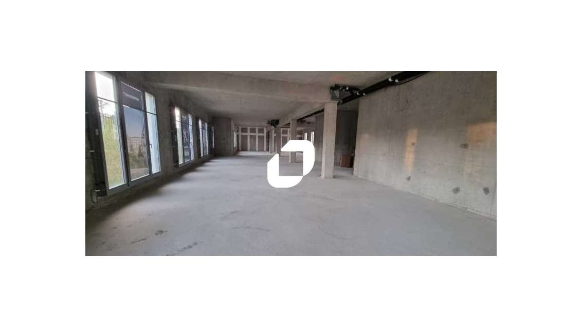A louer Local commercial 282m² Pontoise