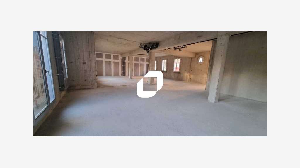 A louer Local commercial 282m² Pontoise