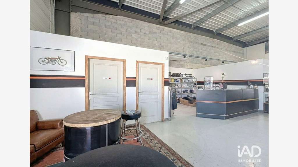 Local commercial à Entraigues-sur-la-Sorgue