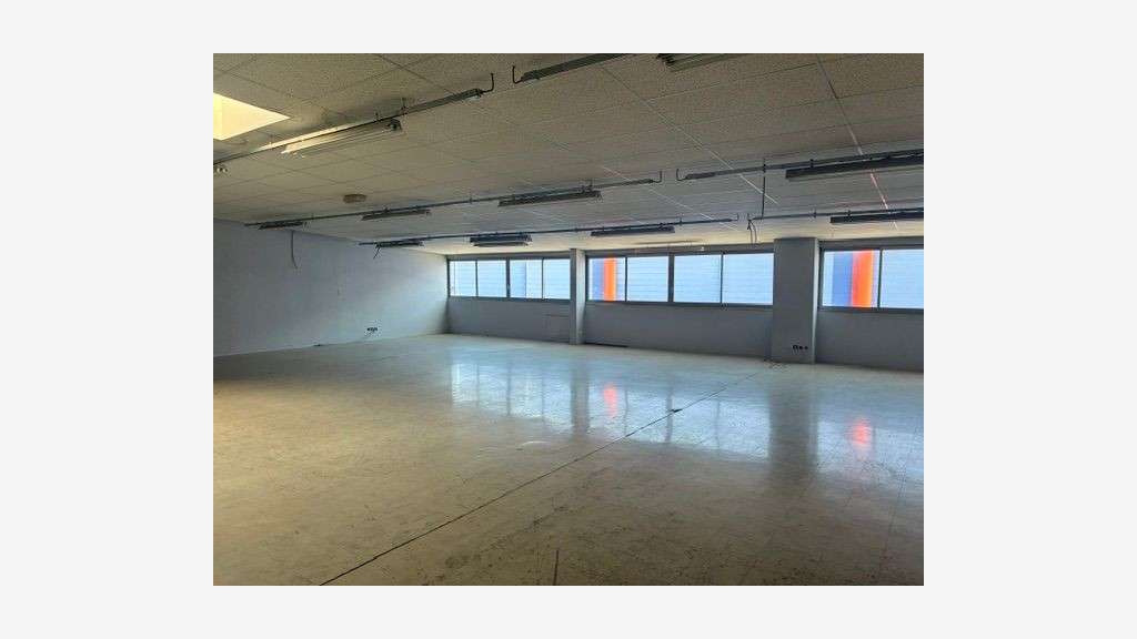 74 - EPAGNY LOCAL COMMERCIAL EN ETAGE