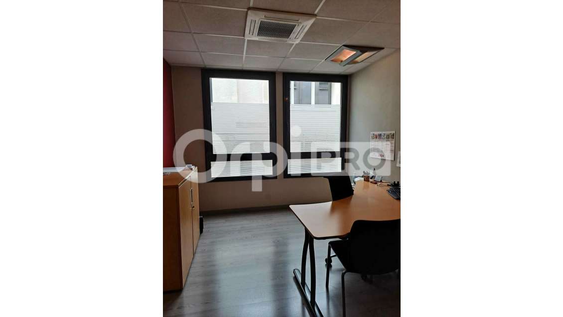 A louer local commercial 262m² centre Épernay