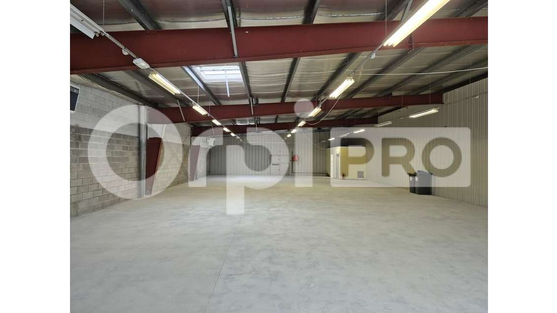 A louer cellule commerciale 400m² à Épernay