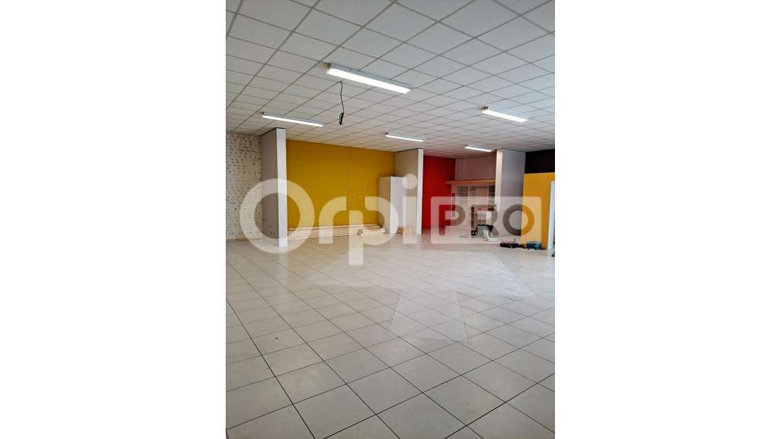 A louer cellule commerciale 400m² à Épernay