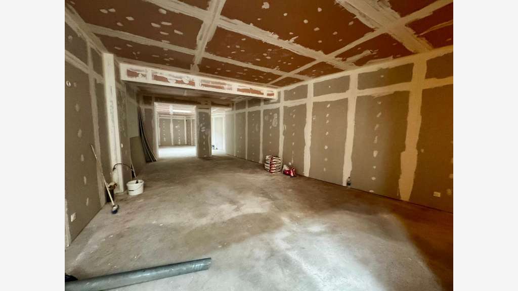 Local commercial 77m² à louer au centre d'Epernay