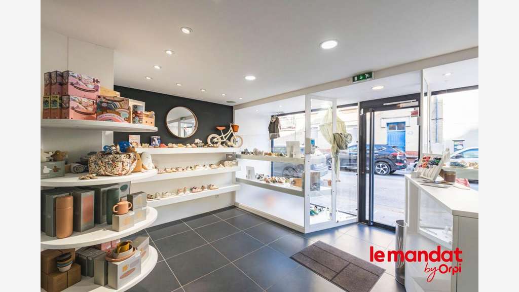 Local commercial 135m² à louer à Epernay centre