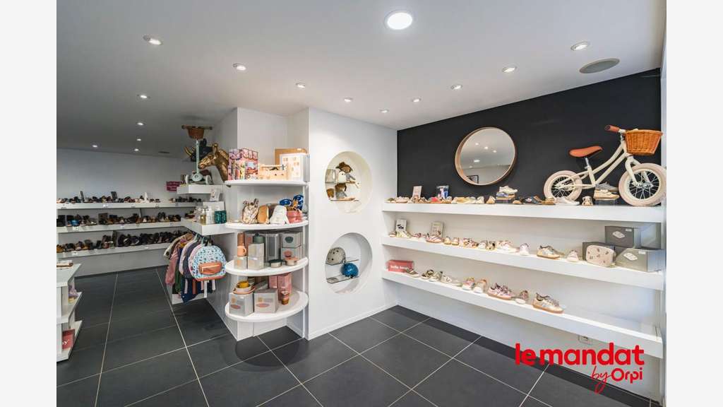 Local commercial 135m² à louer à Epernay centre