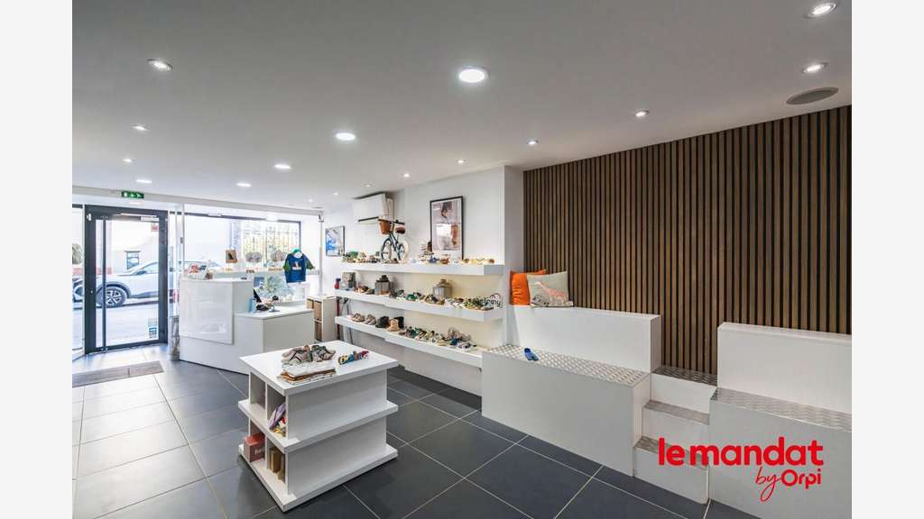 Local commercial 135m² à louer à Epernay centre