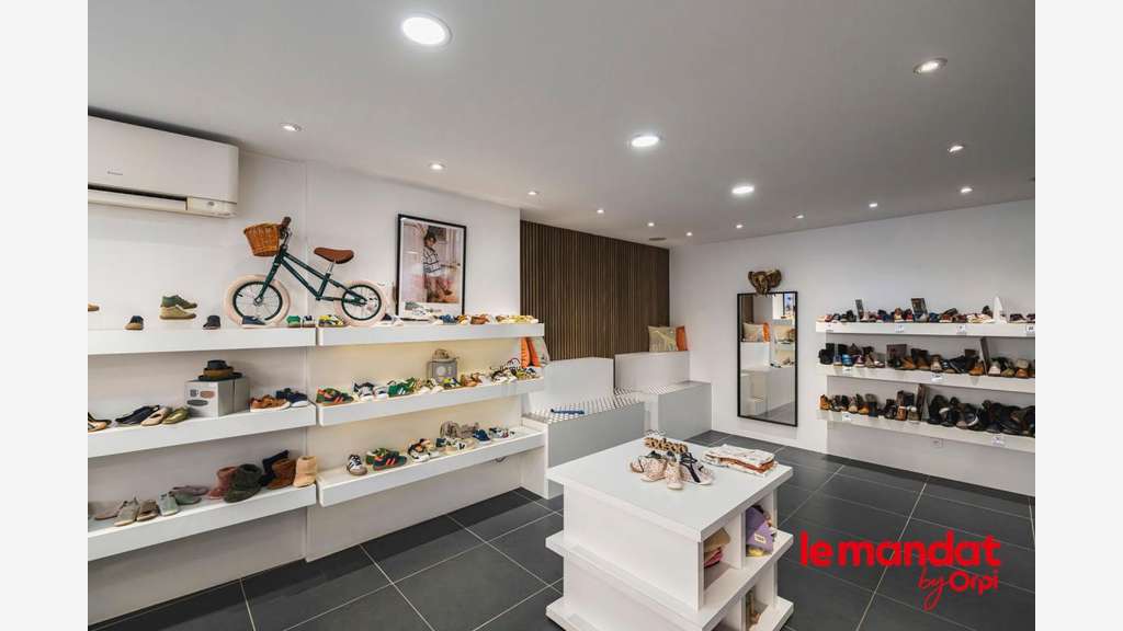 Local commercial 135m² à louer à Epernay centre
