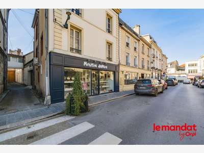 Local commercial 135m² à louer à Epernay centre