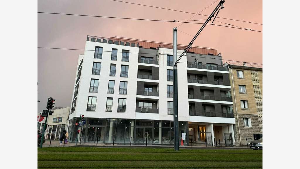 Boutique de 188m² à louer à Epinay-sur-Seine