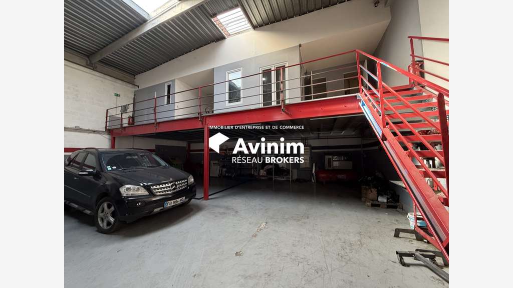 A louer local pour activité garage 308m² à Eragny
