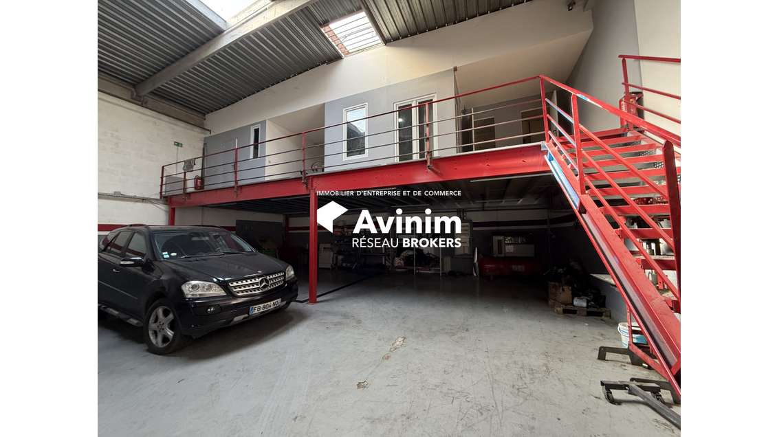 A louer local pour activité garage 308m² à Eragny