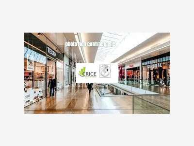 A louer local 200m² en galerie marchande 17