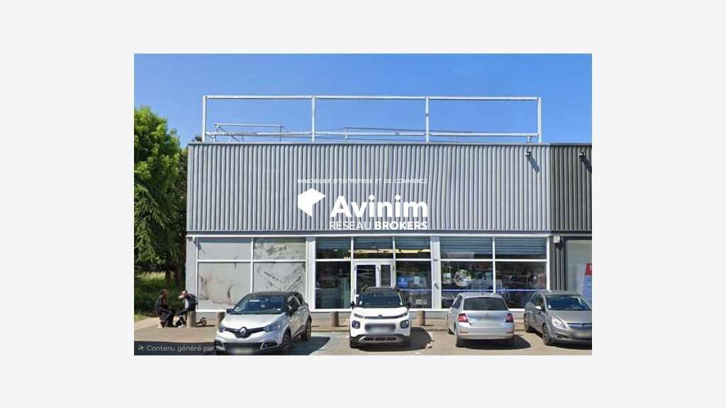 A louer local de 593m² à Evreux zone commerciale