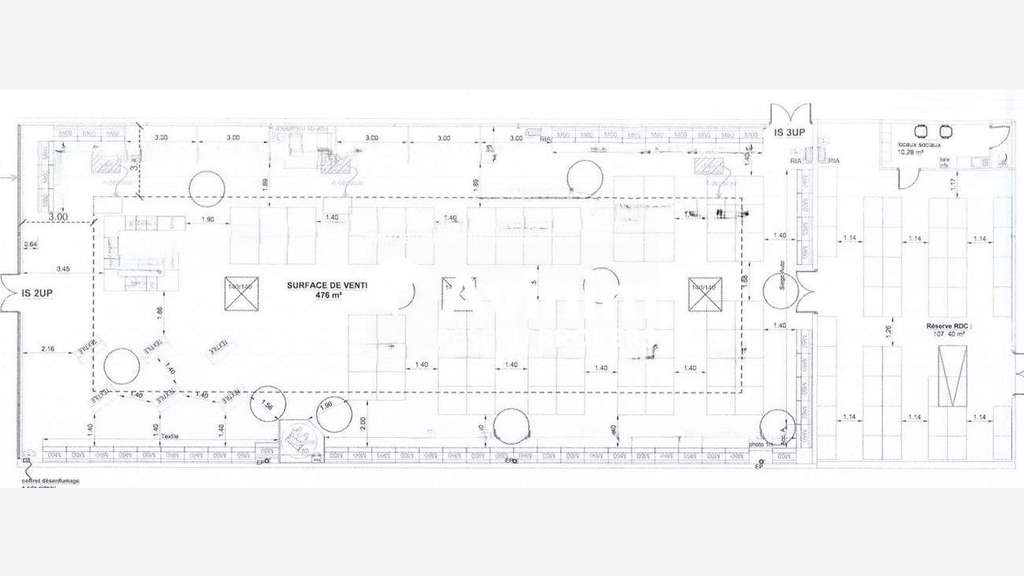 A louer local de 593m² à Evreux zone commerciale