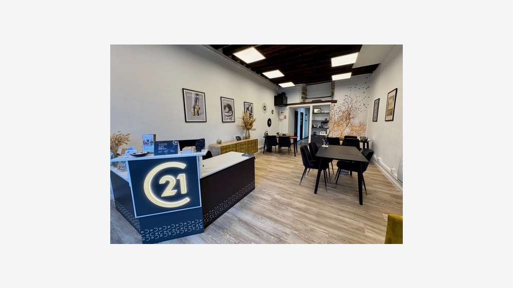 Loue local libre 81m² en centre ville Marcoussis